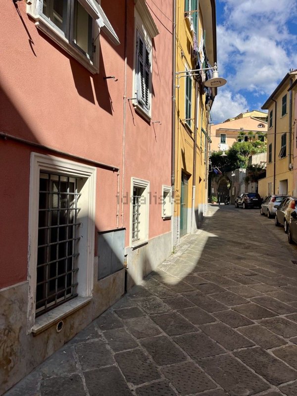 appartamento in affitto a Massa in zona Marina di Massa