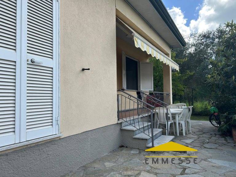 appartamento in affitto a Massa in zona Marina di Massa