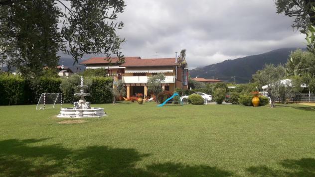 casa indipendente in affitto a Massa in zona Marina dei Ronchi