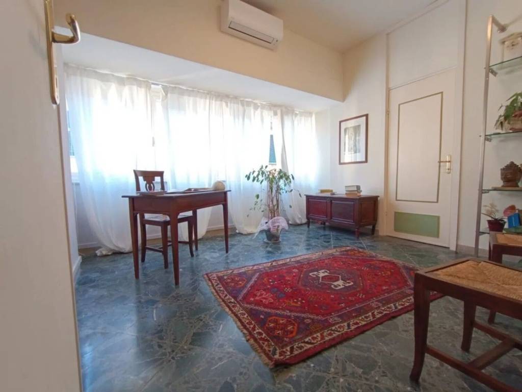 ufficio in affitto a Massa in zona Centro Storico