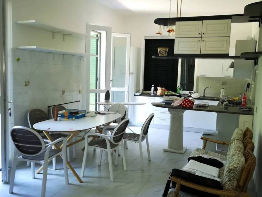 casa indipendente in affitto a Massa in zona Poveromo