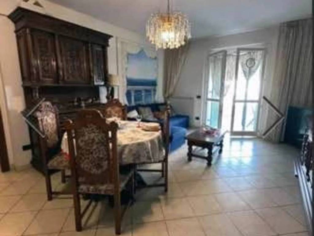 appartamento in affitto a Massa in zona Marina di Massa