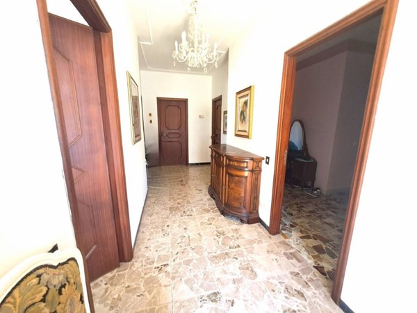 casa indipendente in affitto a Massa in zona Marina di Massa