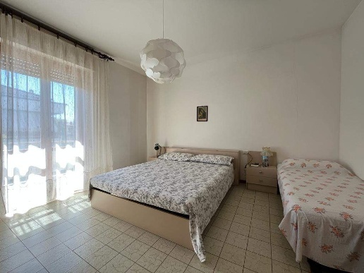 appartamento in affitto a Massa in zona Marina di Massa