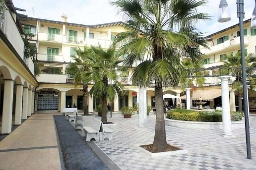 appartamento in affitto a Massa in zona Marina di Massa