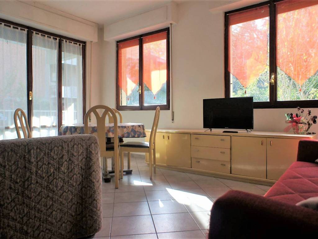 appartamento in affitto a Massa in zona Poveromo