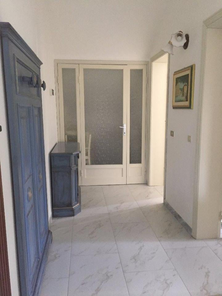 casa indipendente in affitto a Massa in zona Marina di Massa