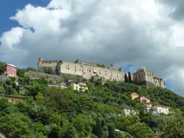 locale commerciale in affitto a Massa in zona Marina di Massa