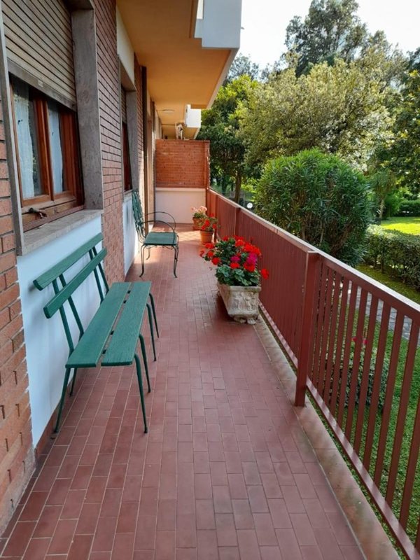 appartamento in affitto a Massa in zona Marina di Massa