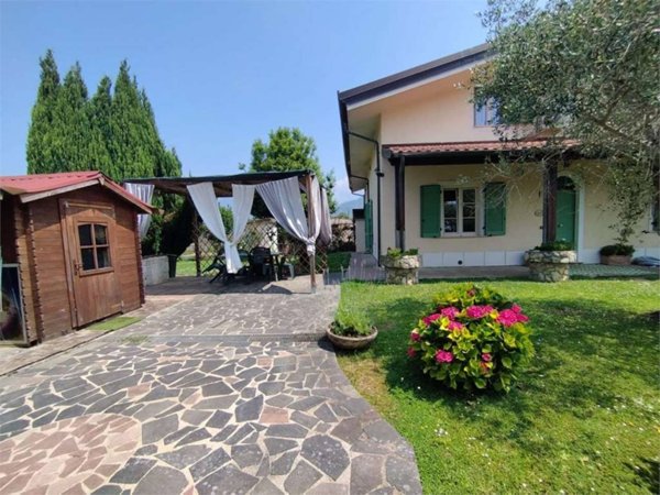 appartamento in affitto a Massa in zona Marina di Massa