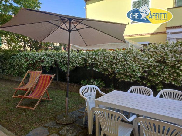 appartamento in affitto a Massa in zona Marina di Massa