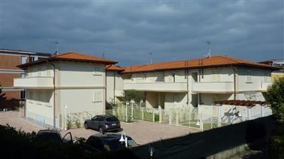 appartamento in affitto a Massa in zona Marina di Massa