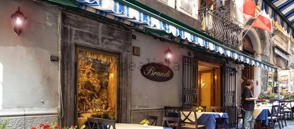 locale commerciale in affitto a Massa