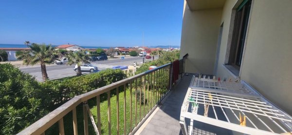 appartamento in affitto a Massa in zona Poveromo