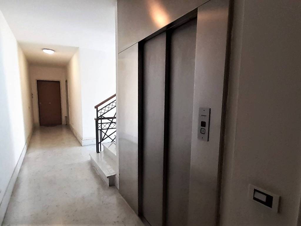 appartamento in affitto a Massa in zona Poveromo