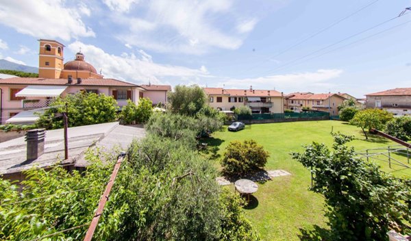 appartamento in affitto a Massa