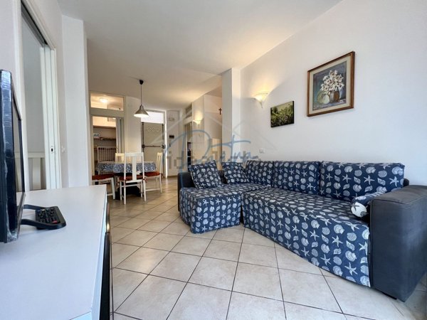 appartamento in affitto a Massa in zona Marina dei Ronchi