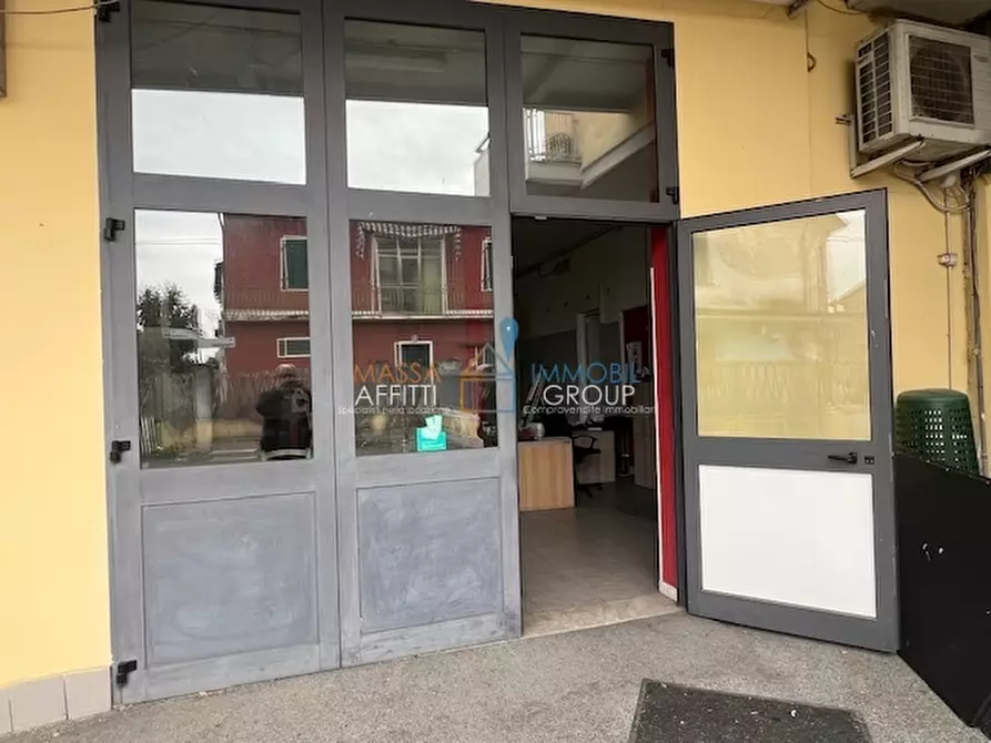 locale commerciale in affitto a Massa