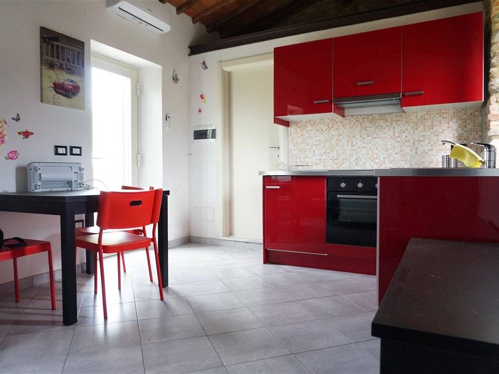 appartamento in affitto a Massa in zona Marina di Massa