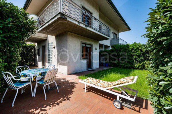 appartamento in affitto a Massa in zona Marina di Massa