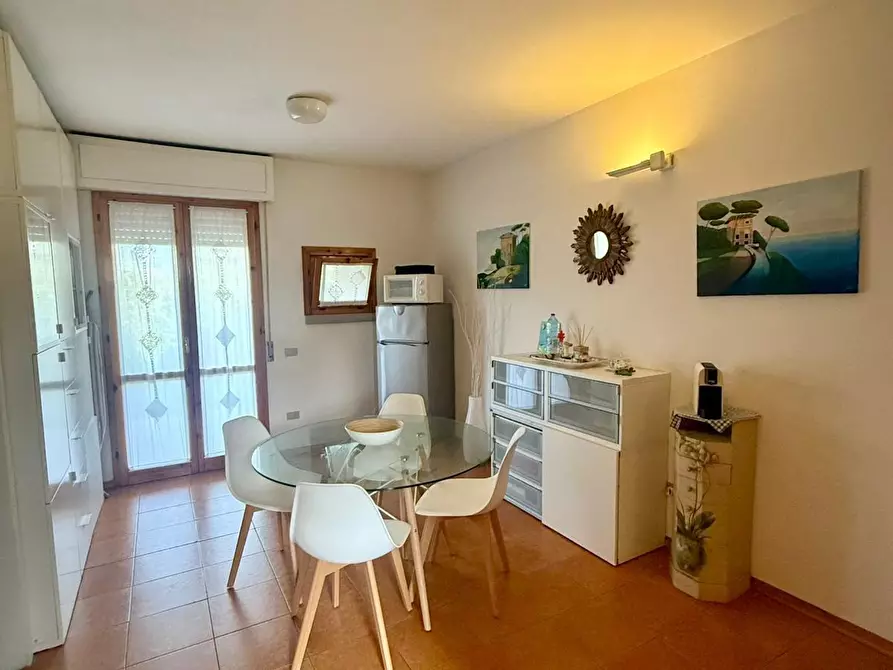 casa indipendente in affitto a Massa in zona Marina dei Ronchi