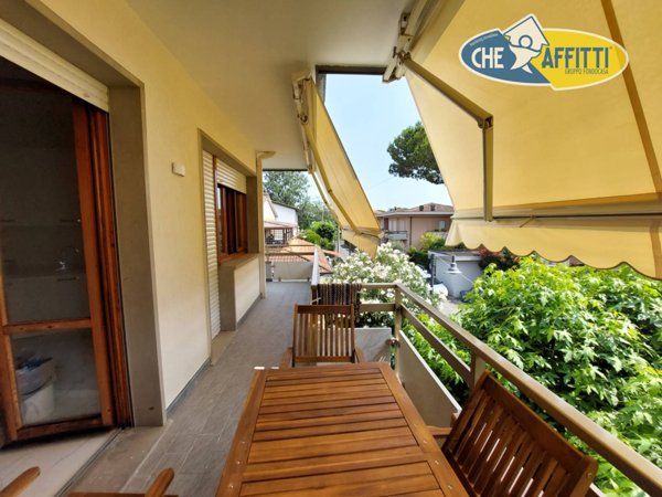 appartamento in affitto a Massa in zona Marina di Massa