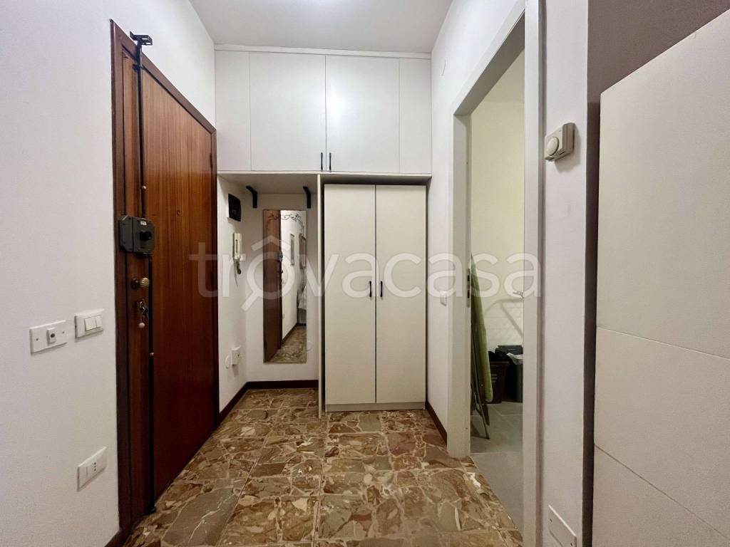 appartamento in affitto a Massa in zona Marina di Massa