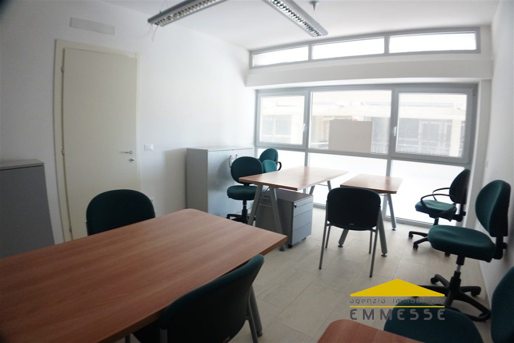 ufficio in affitto a Massa in zona Centro Storico
