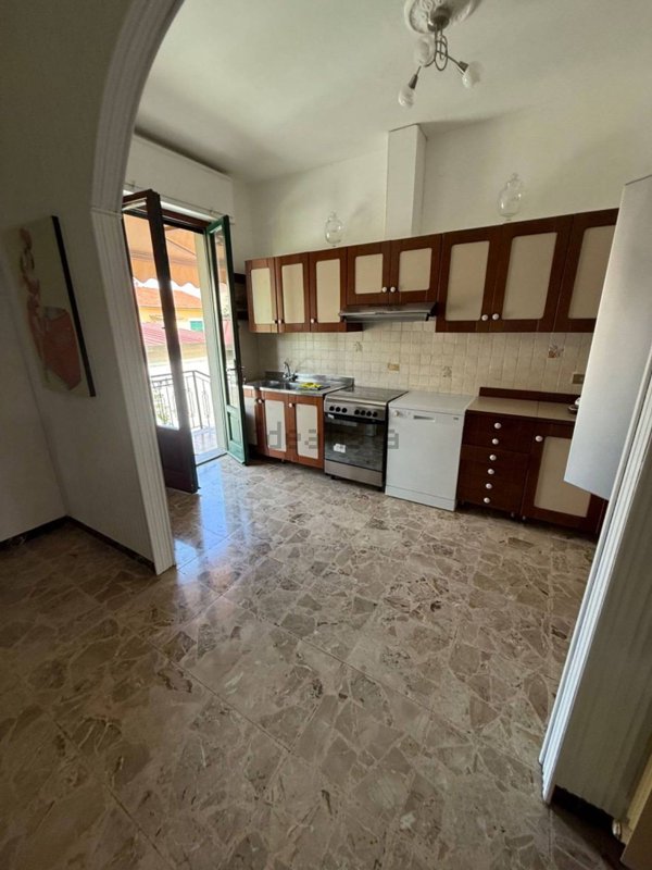 appartamento in affitto a Massa in zona Marina di Massa