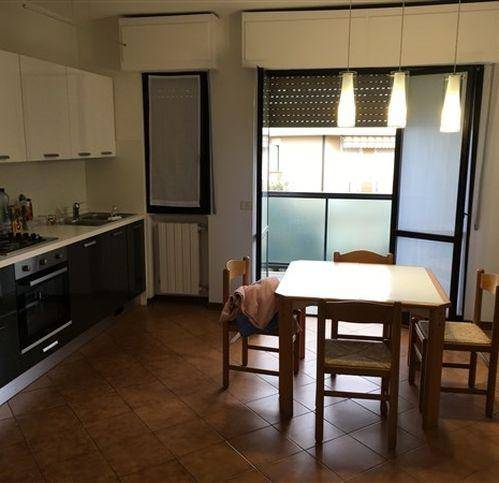 appartamento in affitto a Massa in zona Marina di Massa