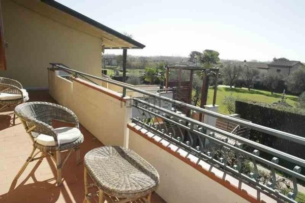 appartamento in affitto a Massa in zona Marina dei Ronchi