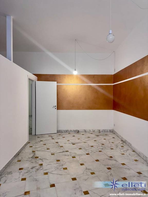 negozio in affitto a Massa in zona Centro Storico