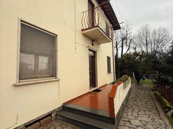 casa indipendente in affitto a Massa