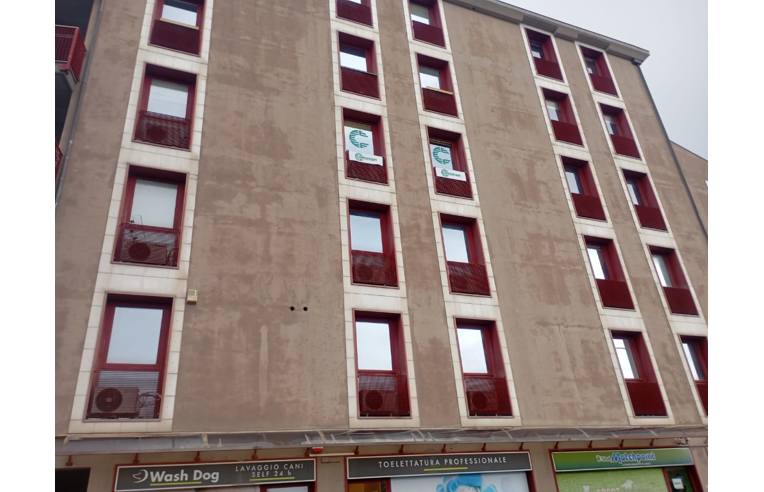 ufficio in affitto a Massa in zona Marina di Massa