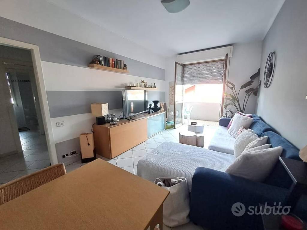 appartamento in affitto a Massa in zona Marina di Massa