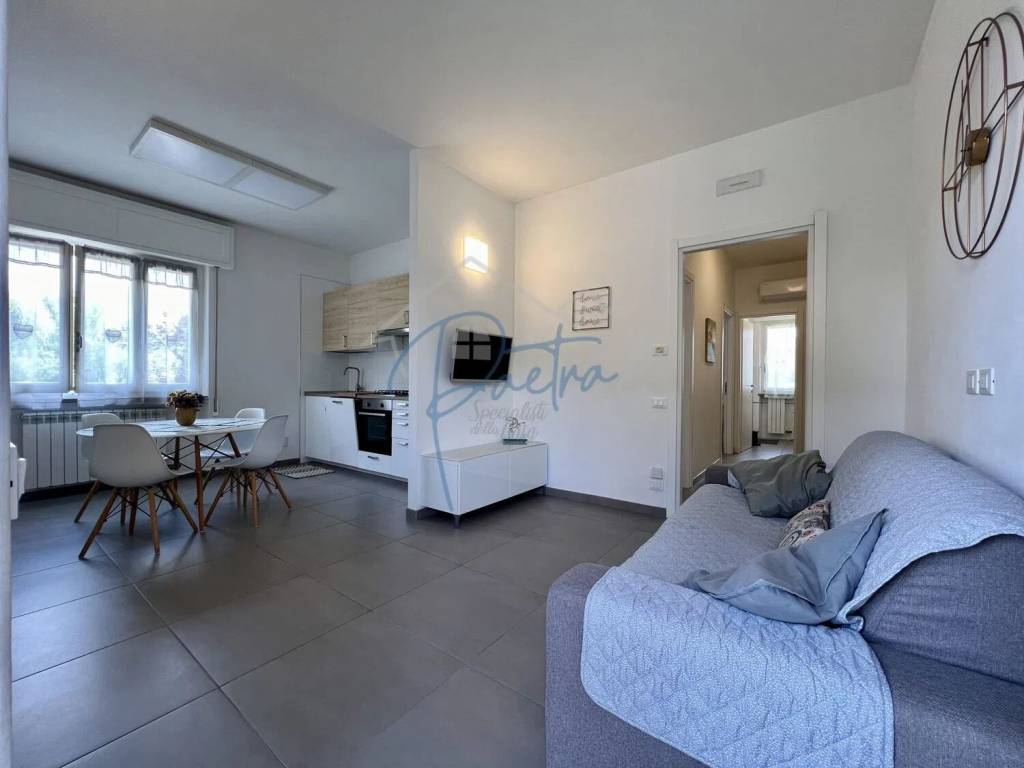 appartamento in affitto a Massa in zona Marina di Massa