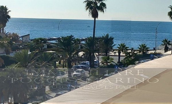 appartamento in affitto a Massa in zona Marina di Massa