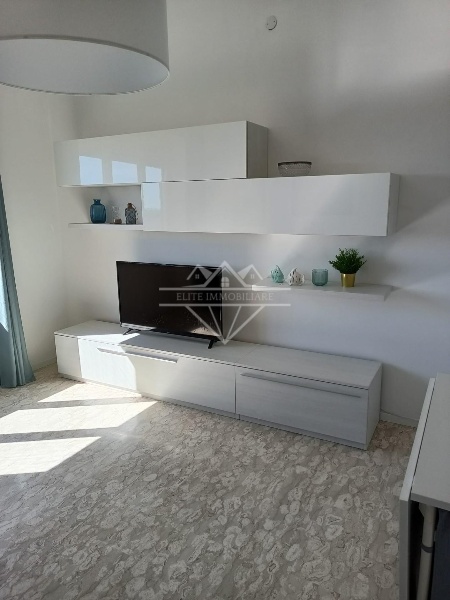 appartamento in affitto a Massa in zona Marina di Massa