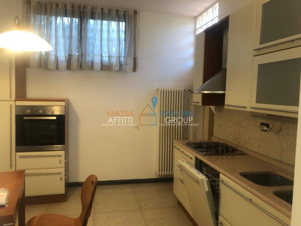 casa indipendente in affitto a Massa in zona Quercioli