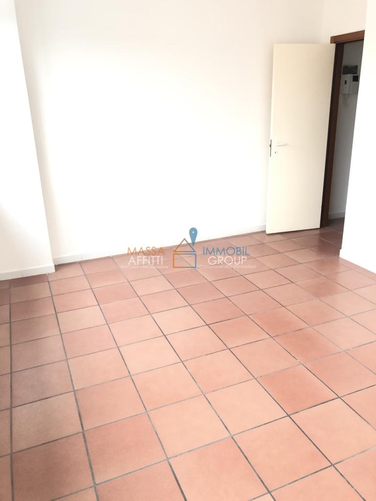 appartamento in affitto a Massa