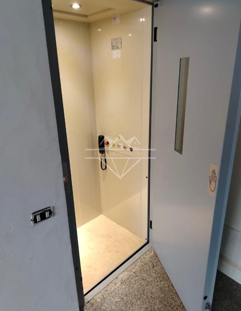 negozio in affitto a Massa