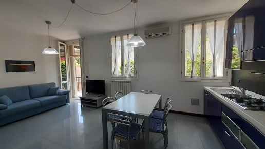 appartamento in affitto a Massa in zona Marina di Massa