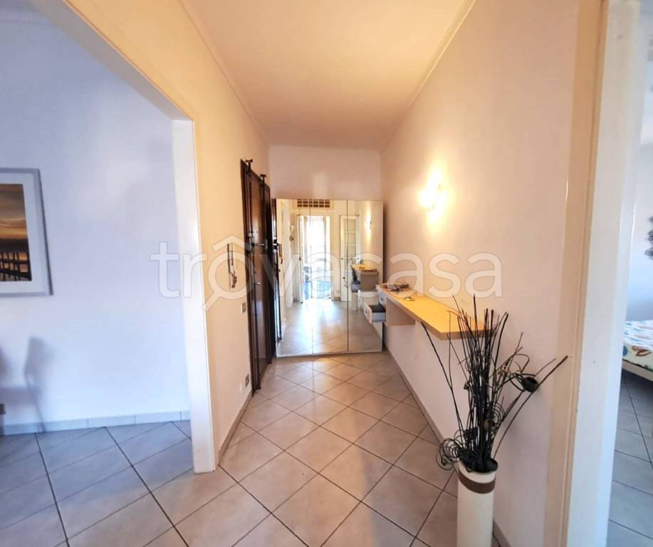 appartamento in affitto a Massa in zona Marina di Massa