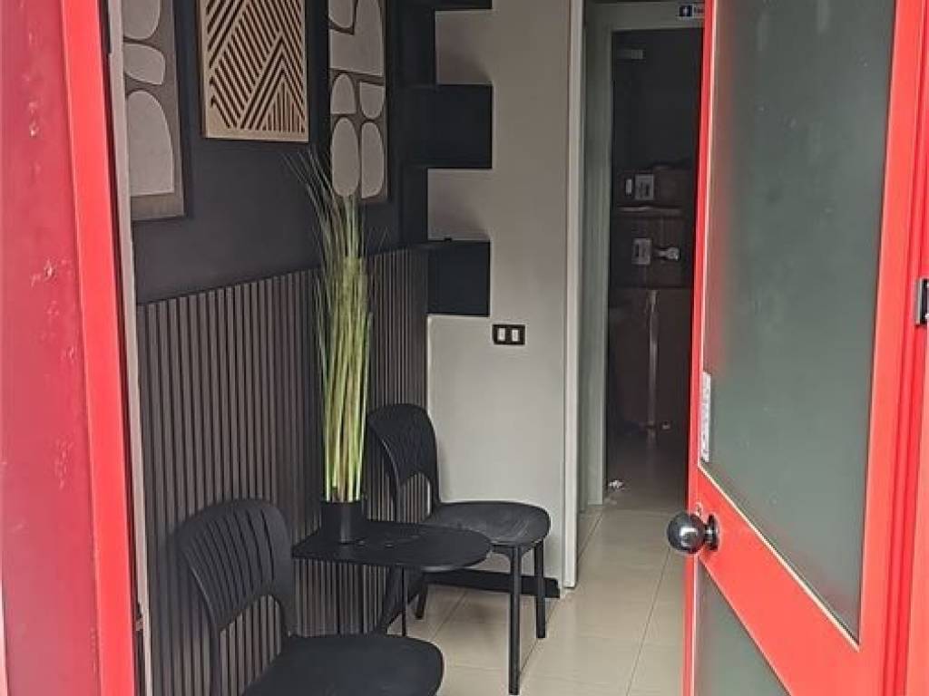 ufficio in affitto a Massa in zona Castagnola