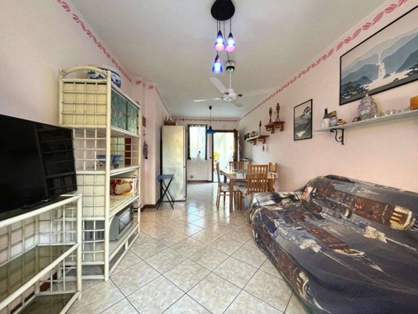 appartamento in affitto a Massa in zona Marina dei Ronchi