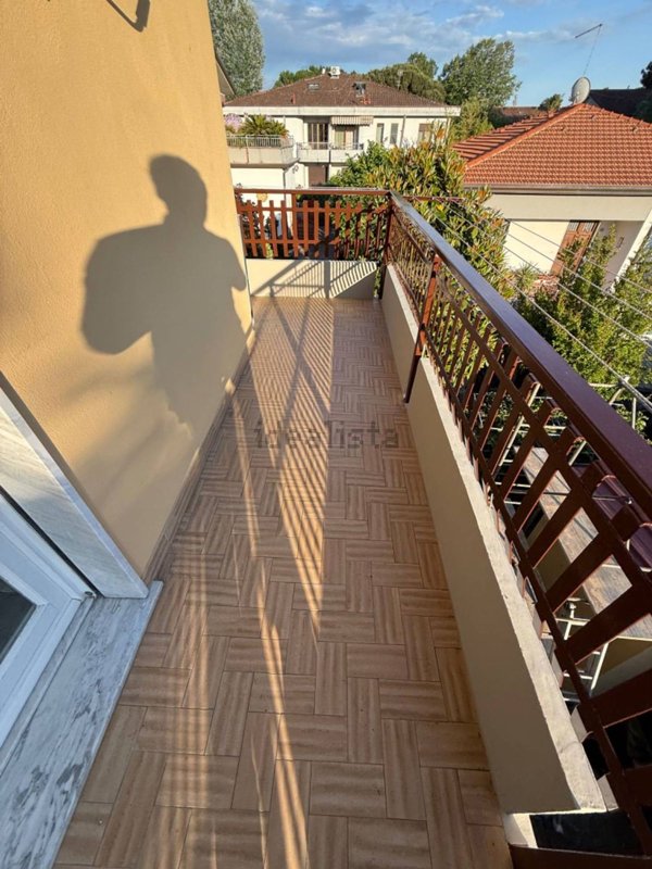 appartamento in affitto a Massa in zona Marina di Massa