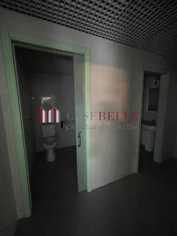 locale commerciale in affitto a Massa