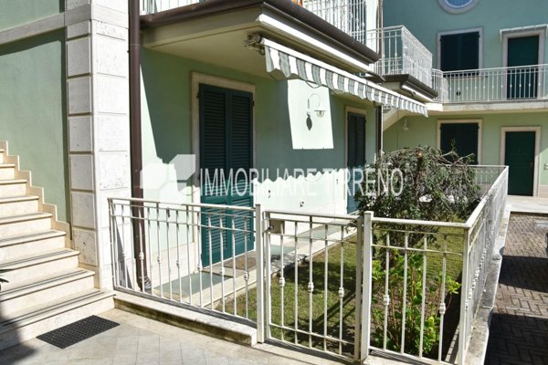 appartamento in affitto a Massa in zona Marina di Massa