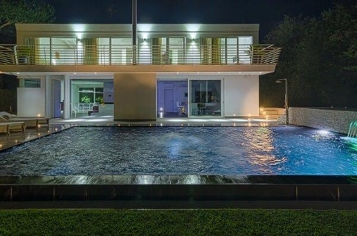 casa indipendente in affitto a Massa in zona Marina dei Ronchi