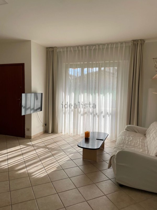 appartamento in affitto a Massa in zona Marina di Massa